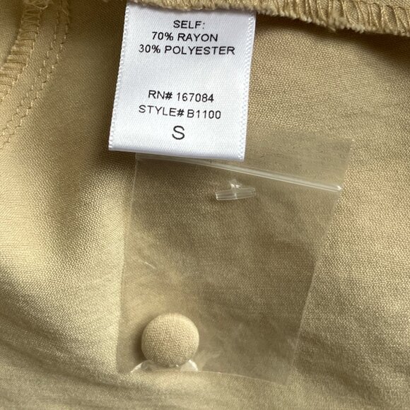 NWOT Tuckernuck Pomander Place Ashlen Button Down Blouse Neutral Tan Size Small - Picture 7 of 7